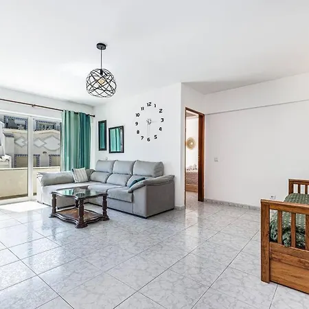 T1 Flat, 3 Minutes Walk From The Appartement *