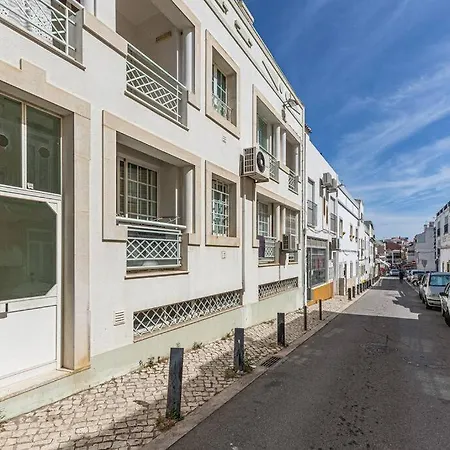 T1 Flat, 3 Minutes Walk From The Appartement *