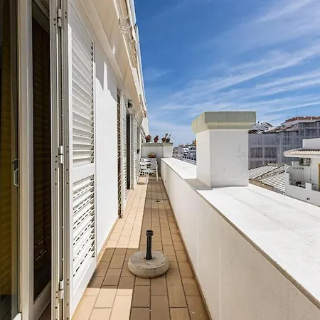 T1 Flat, 3 Minutes Walk From The Appartement *